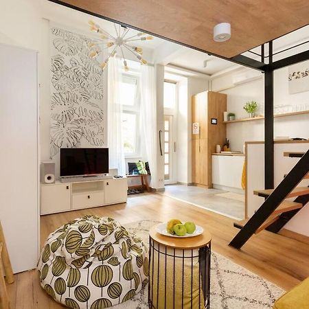 Stylish And Smart Apartment In The Center Budapest Exterior photo