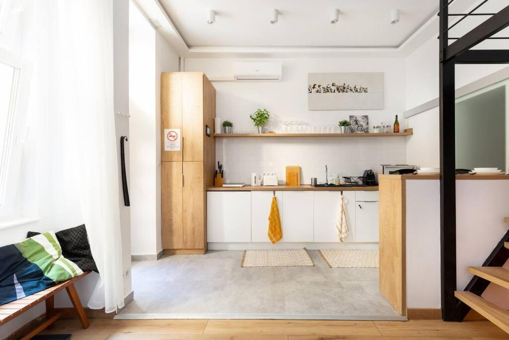 Stylish And Smart Apartment In The Center Budapest Exterior photo